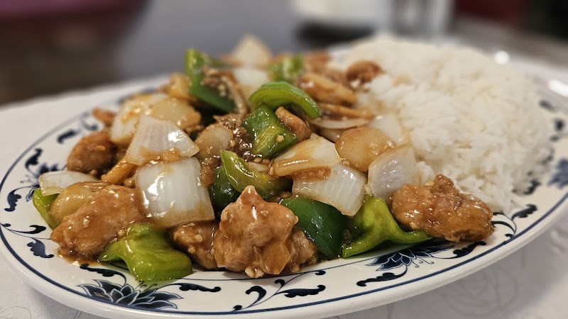 Golden House Restaurant — interior