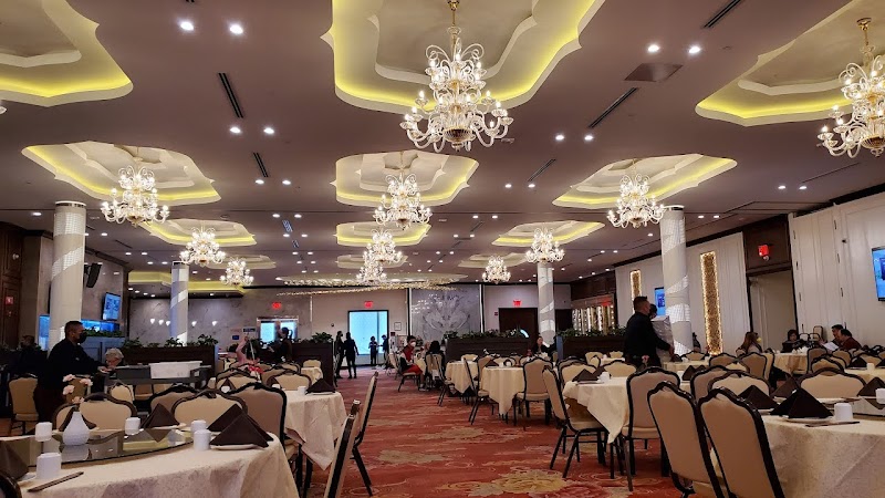 Grand Dynasty Chinese Seafood Restaurant — food and interior