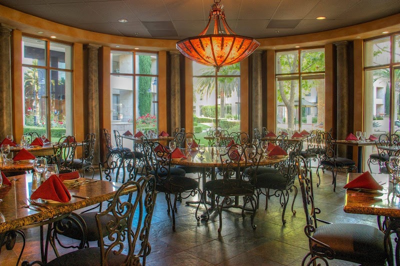 Vito's Trattoria — food and interior