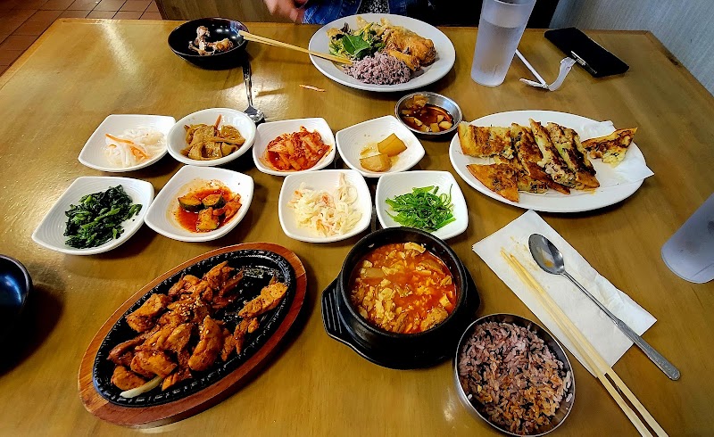 Bigspoon korean bistro — restaurant