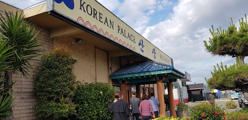 Korean Palace — food and interior