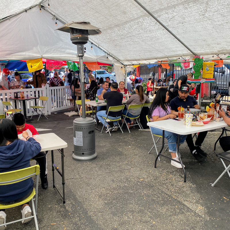 Mariscos Costa Alegre — food and interior