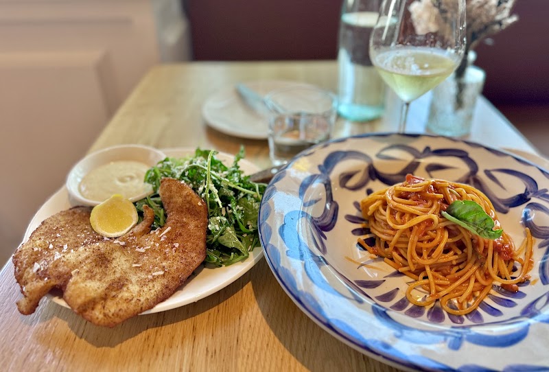 La Pizza & La Pasta — restaurant