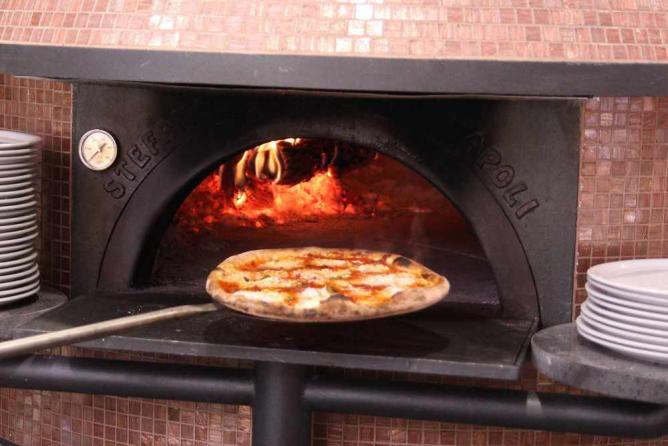 Pizza Bocca Lupo — restaurant