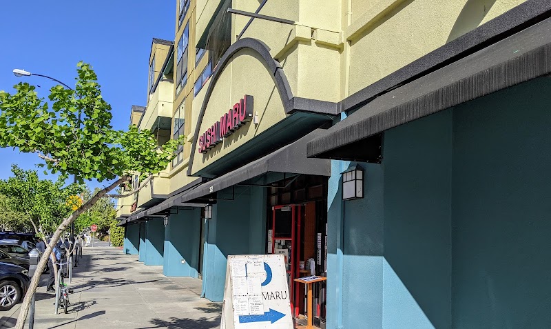 Sushi Maru — food and interior