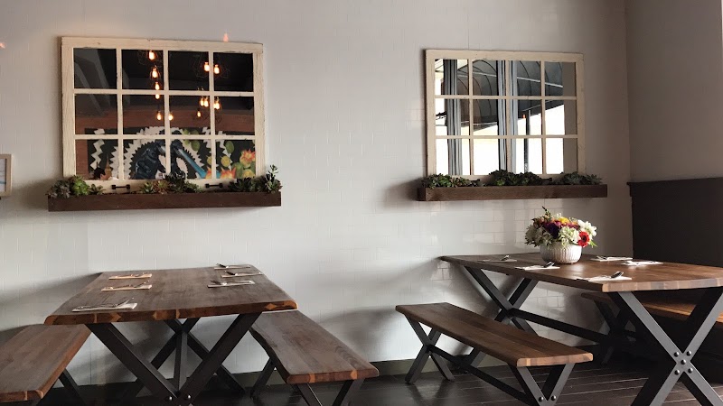 Must Be Thai — food and interior