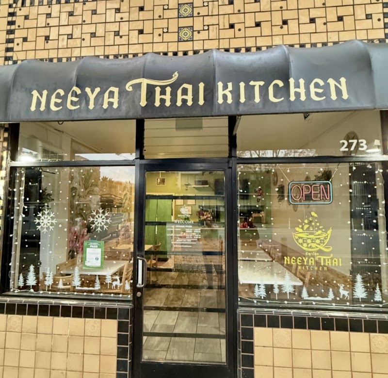 Neeya Thai Kitchen — food and interior