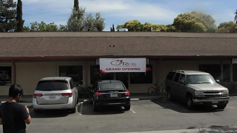 Oros Thai Restaurant — food and interior