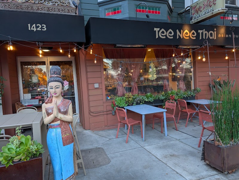 Tee Nee Thai Cuisine — food and interior