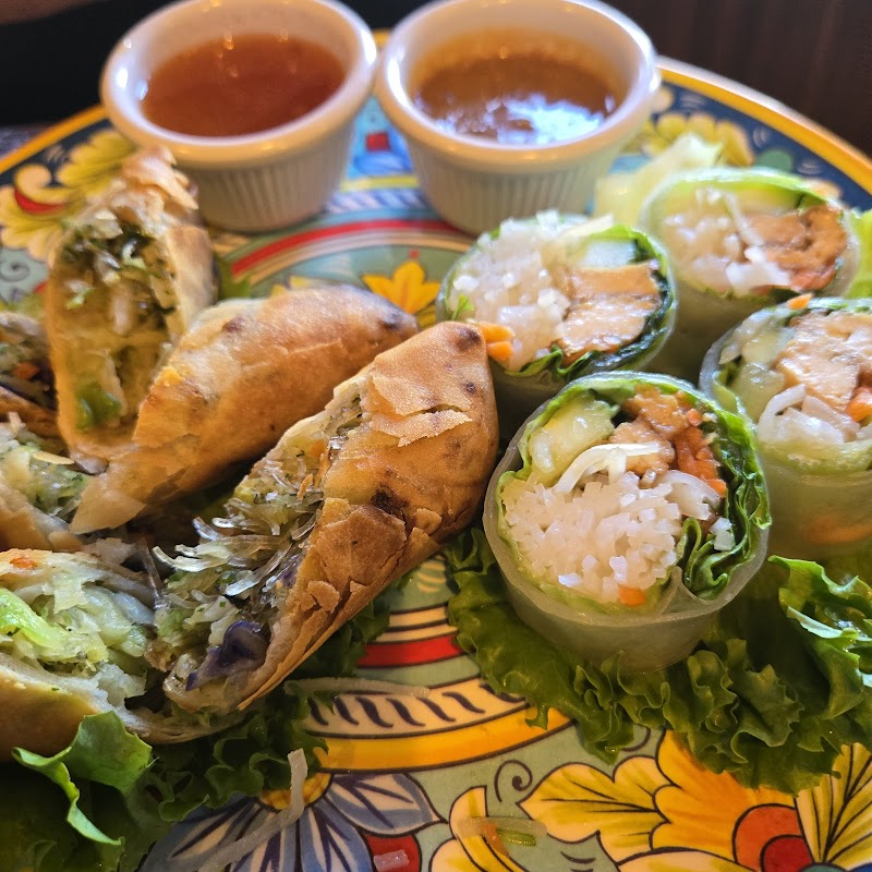 Tee Nee Thai Cuisine — restaurant