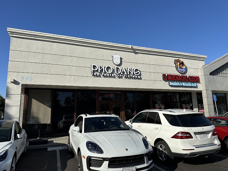 Pho Dang — food and interior